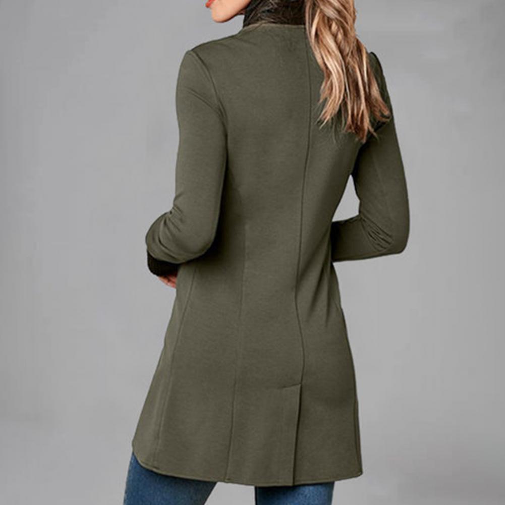 Women’s jacket with long sleeves, a stand-up collar, and buttons