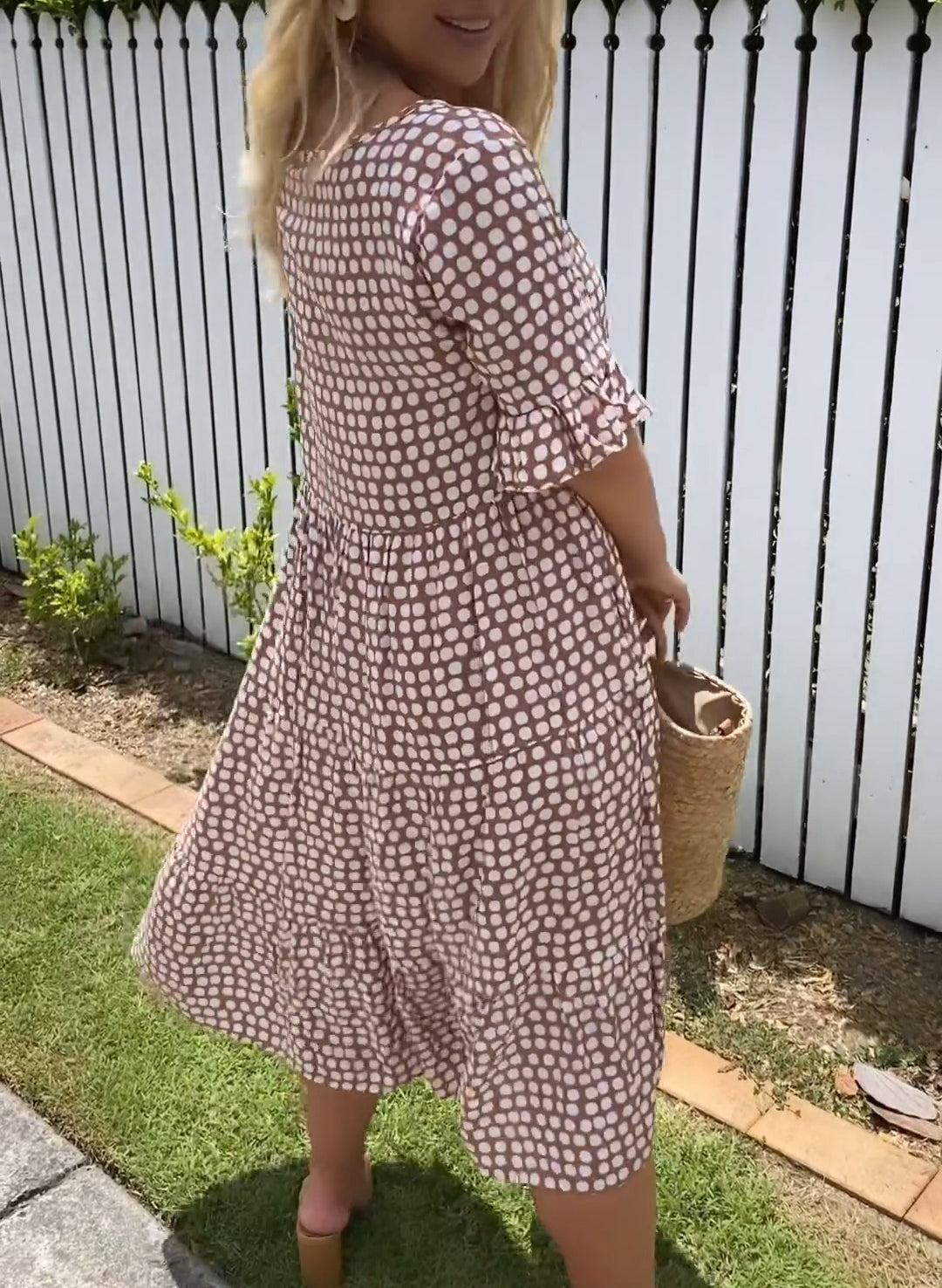 Nicola - Short-Sleeved Midi Dress