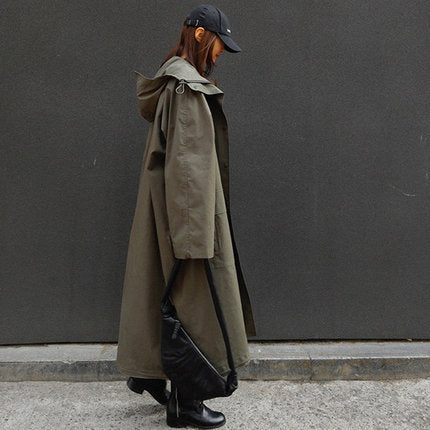 Women's oversized parka with an oversized hood and drawstring waist