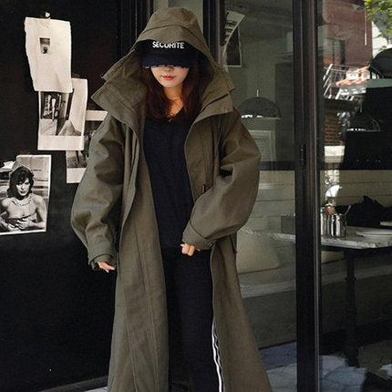 Women's oversized parka with an oversized hood and drawstring waist