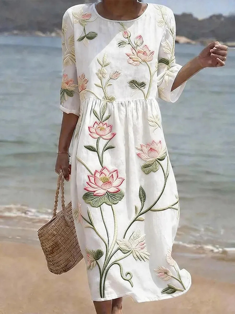 Kayla | Dress with Plant and Floral Pattern