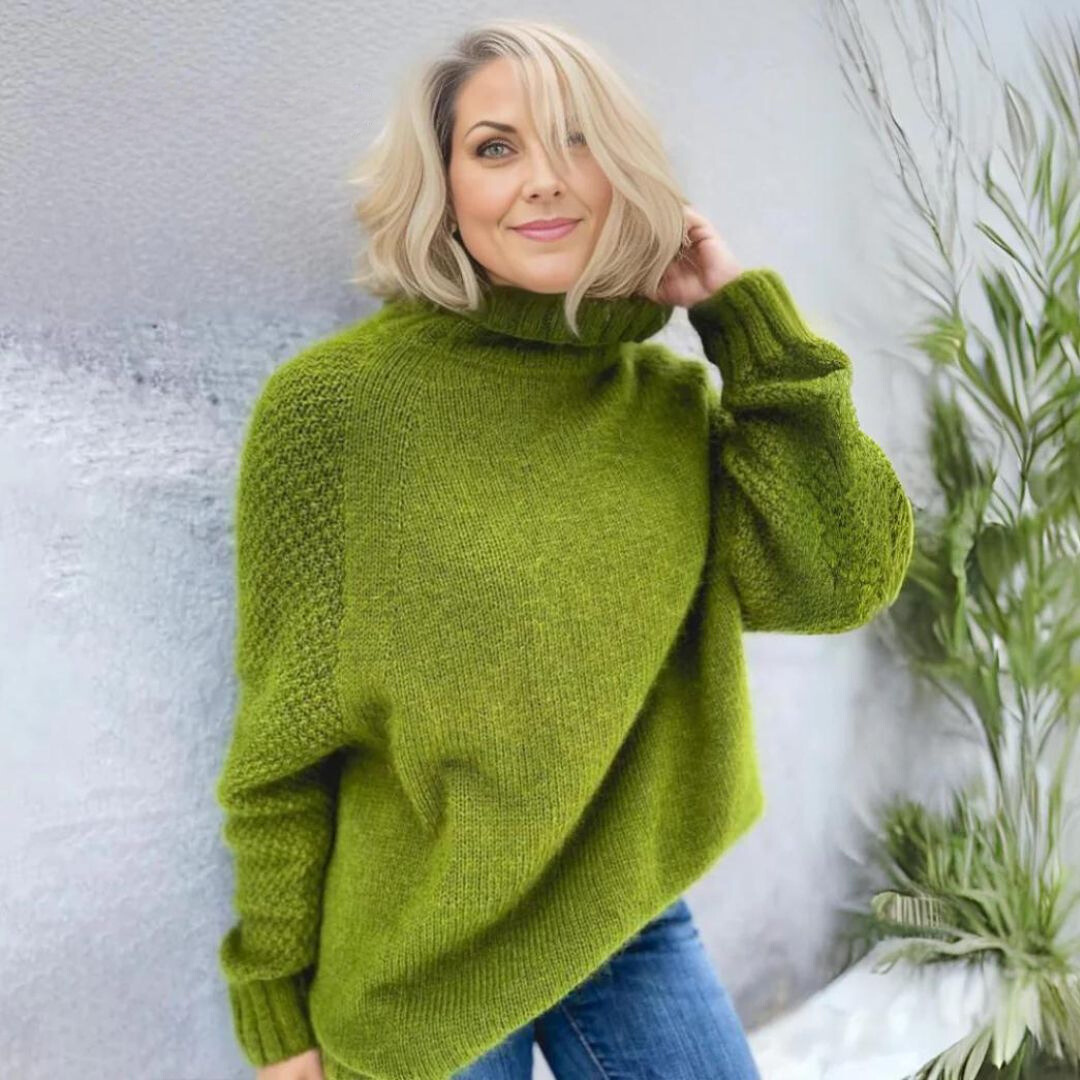 Eleganza™ | Elegant Turtleneck Angela Apple Green