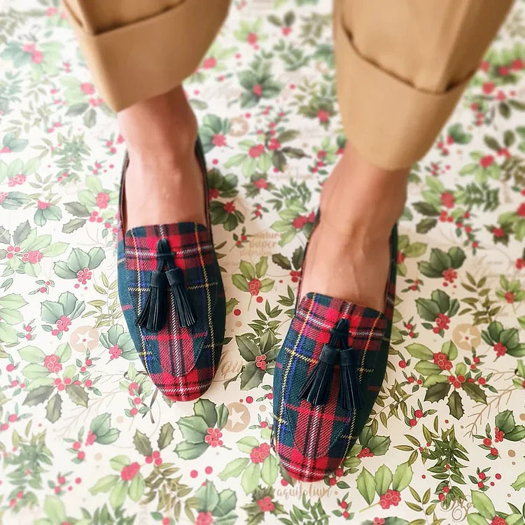 SCOTTISH CHIC FRINGED LOAFERS