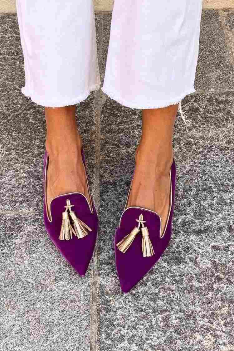 LOAFERS WITH ELEGANT TASSELS