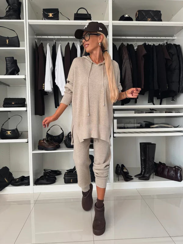 Camilla - Two-Piece Women's Set with Long Sleeves, Hood, and Round Neck