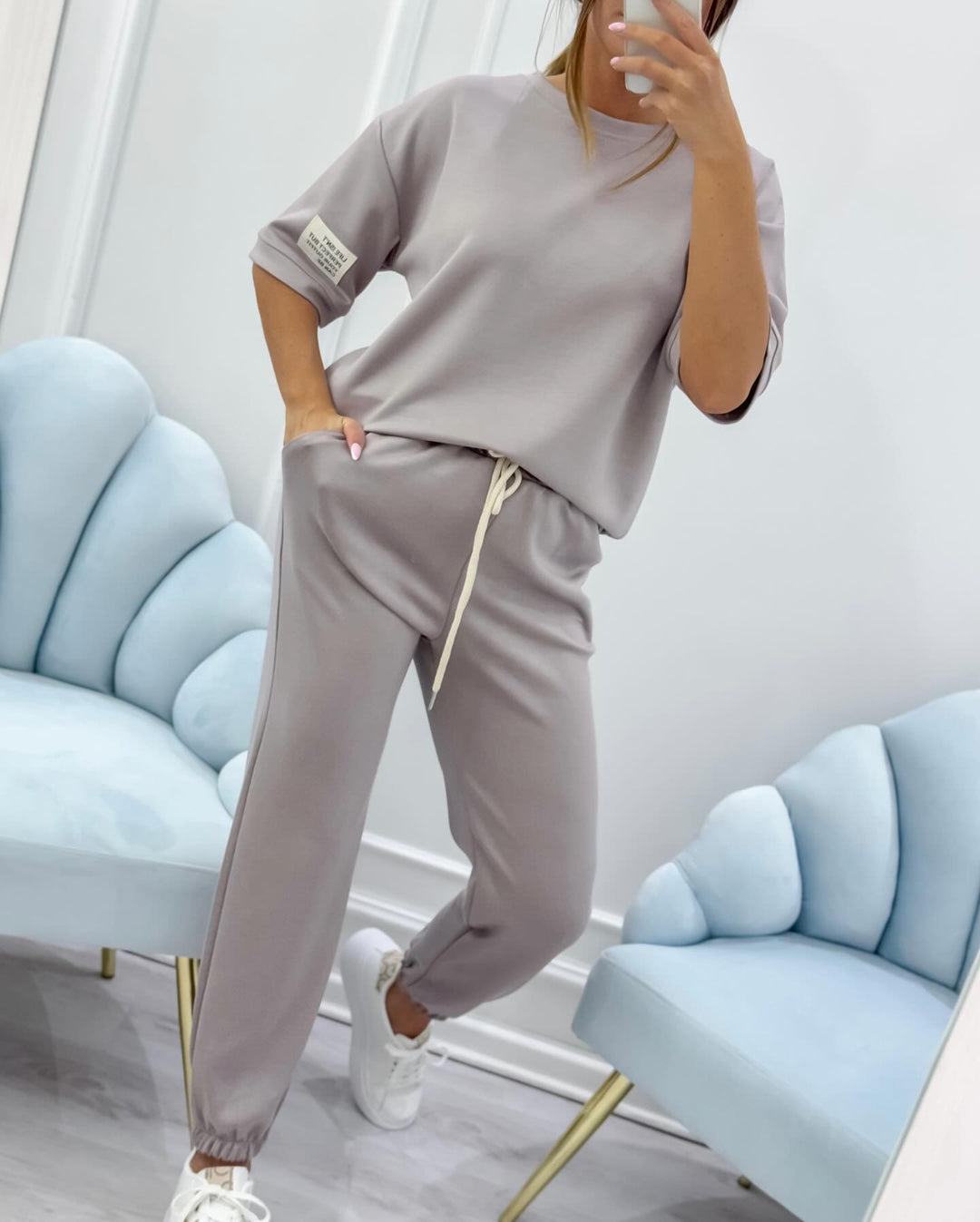 Women's Relaxed Outfit: Solid Top and Pants Set