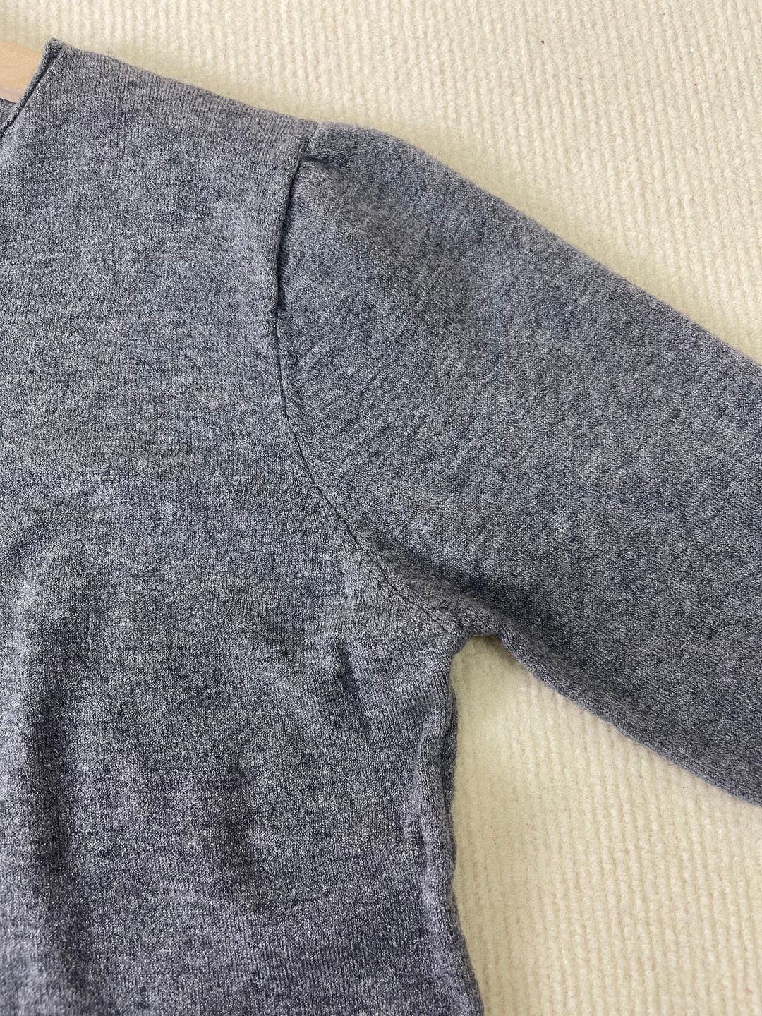 Aurora - Simple Plain Long-Sleeved Pullover