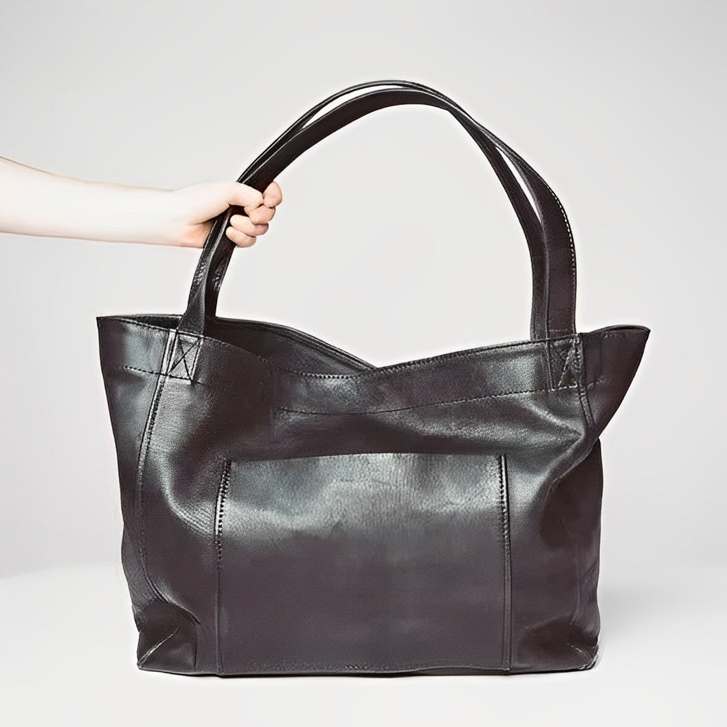 Brynfrid | Classic Handbag with Ample Space