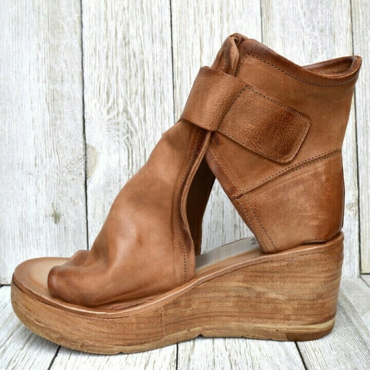 Ariana™ - Striking Wedge Sandals