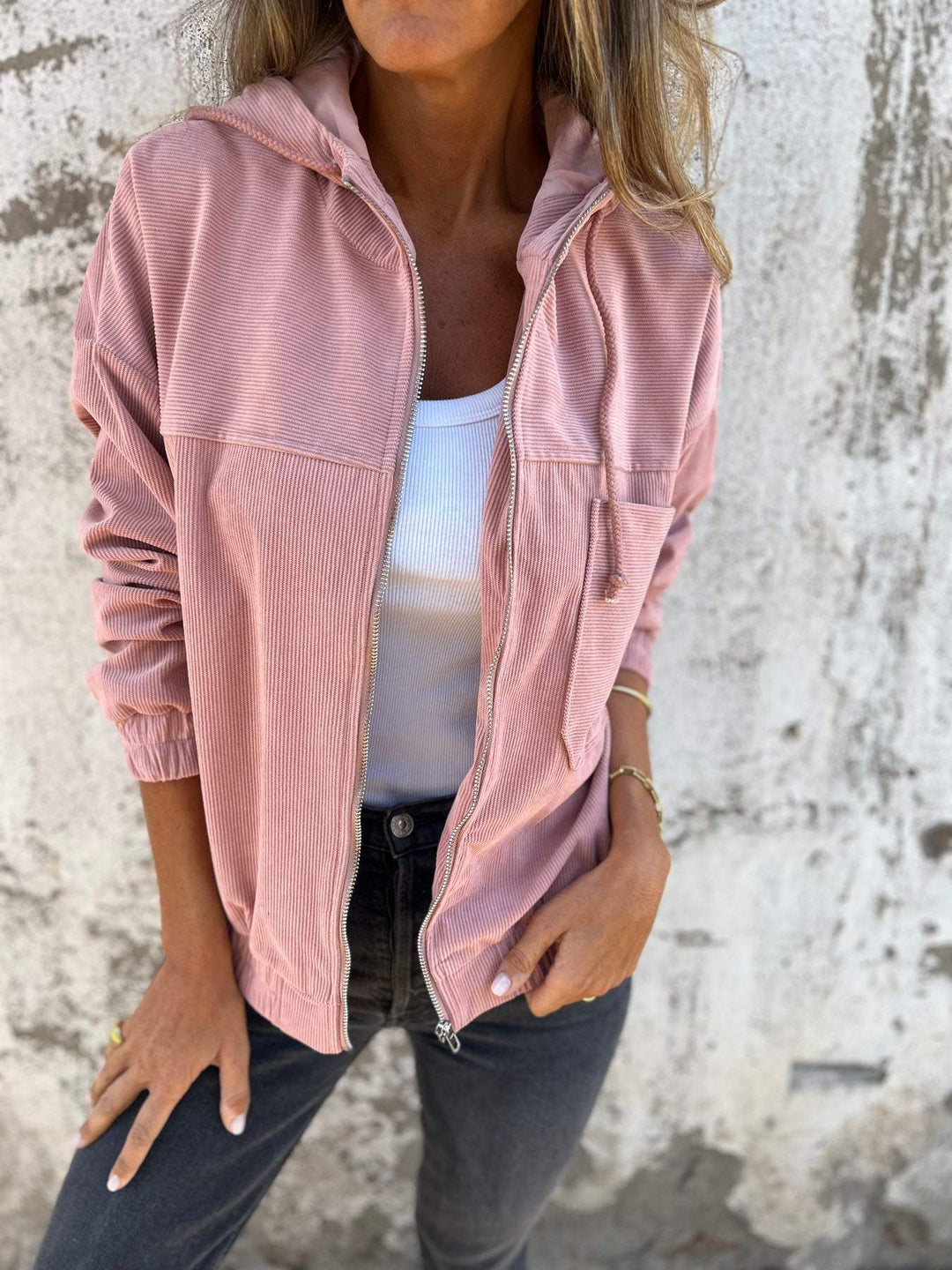 Concetta - Leisure jacket with hood and zipper