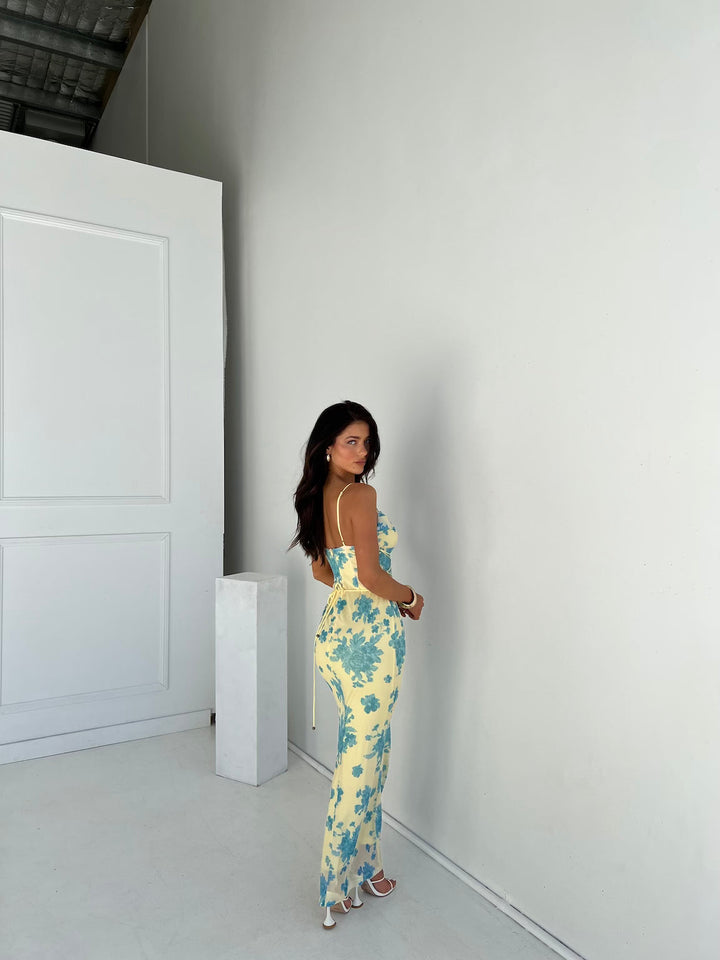 Aisling - Elegant Sleeveless Floral Dress