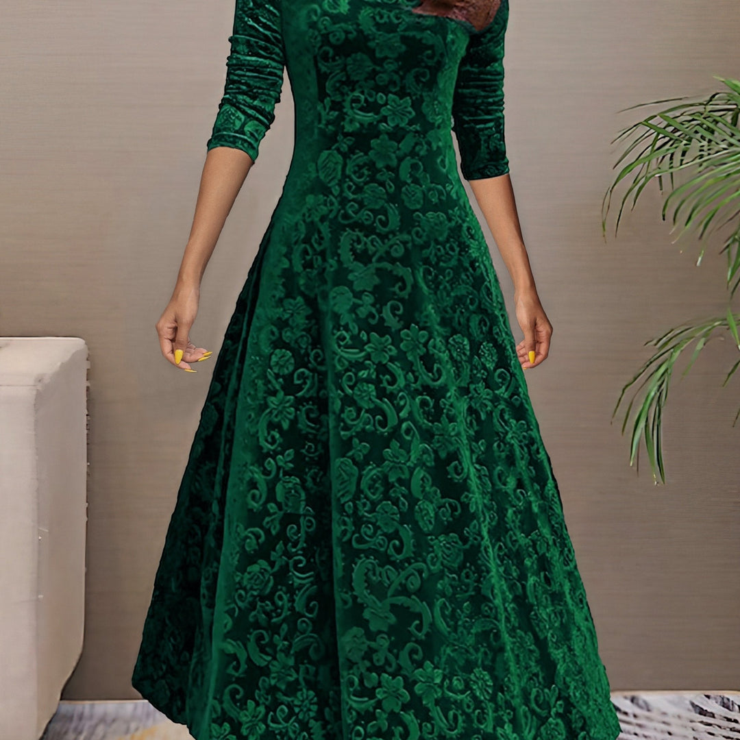 Nancy | Luxurious Velvet Holiday Dress
