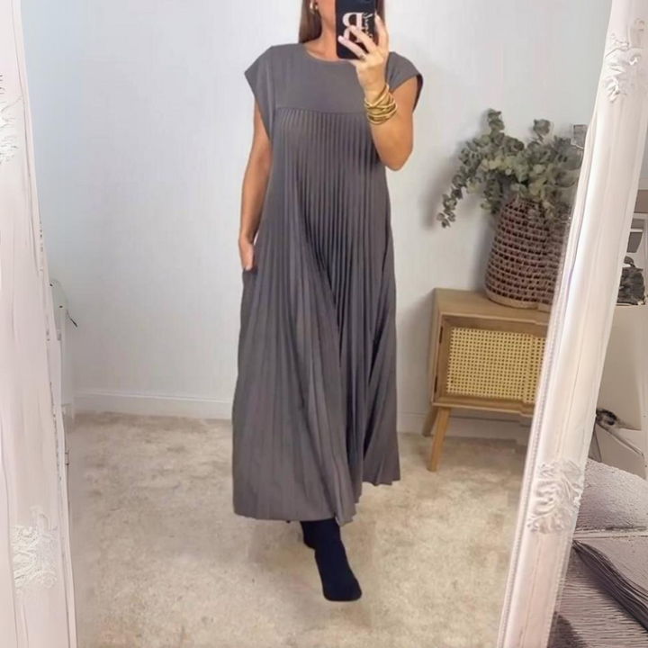 Alexa - Light and Fresh Pleated Dress