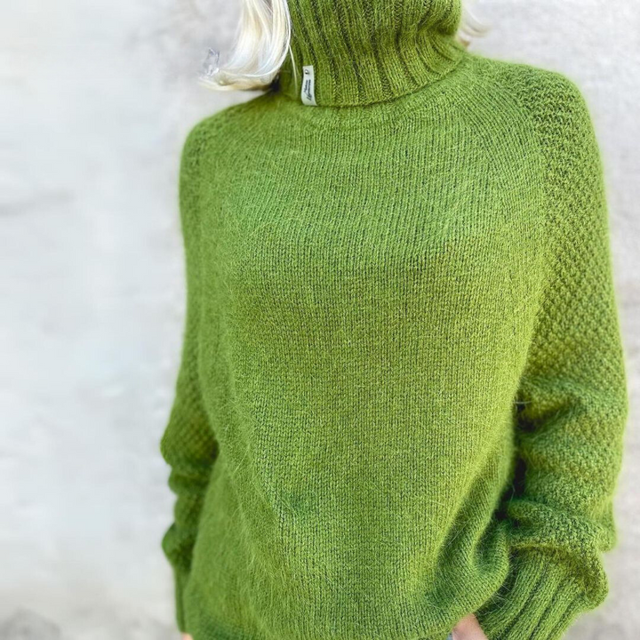 Eleganza™ | Elegant Turtleneck Angela Apple Green