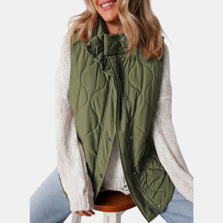 Women's vest with buttons and pockets, hood