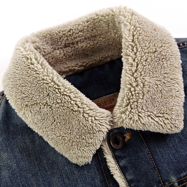 Men's jacket with buttons and side pockets