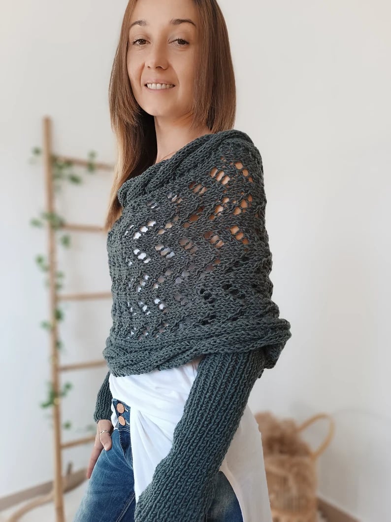 Eleonora - Scarf With Sleeves