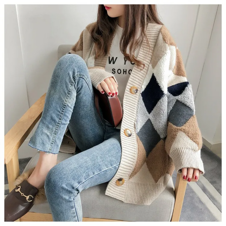 Women's cardigan with plaid pattern and V-neckline
