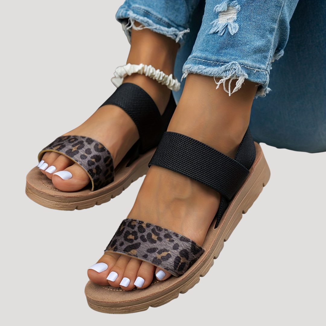 Women's Stylish Leopard Print Criss-Cross Flat Sandals for Ultimate Comfort