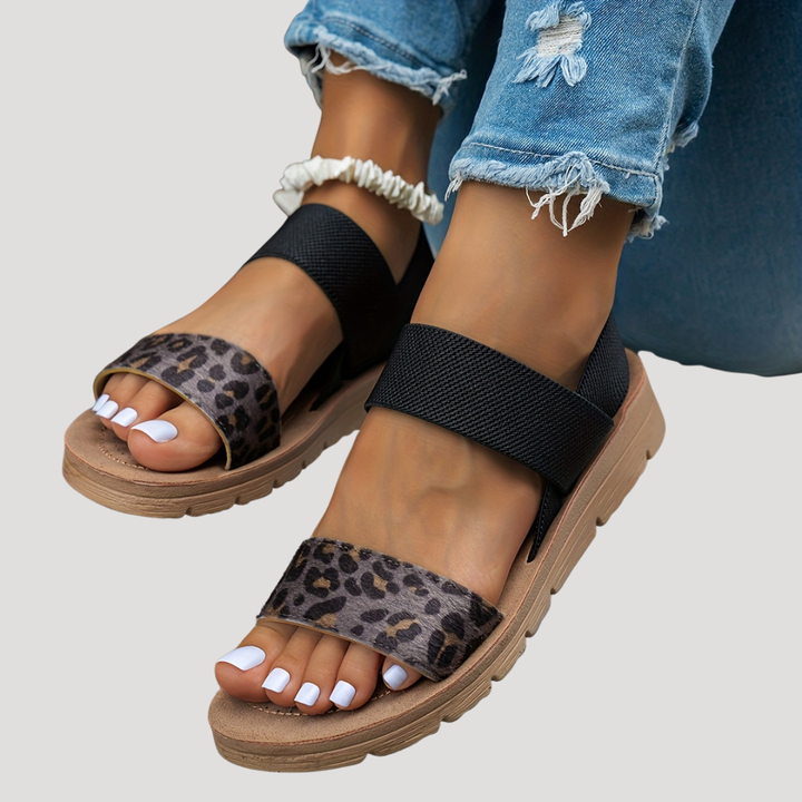 Women's Stylish Leopard Print Criss-Cross Flat Sandals for Ultimate Comfort