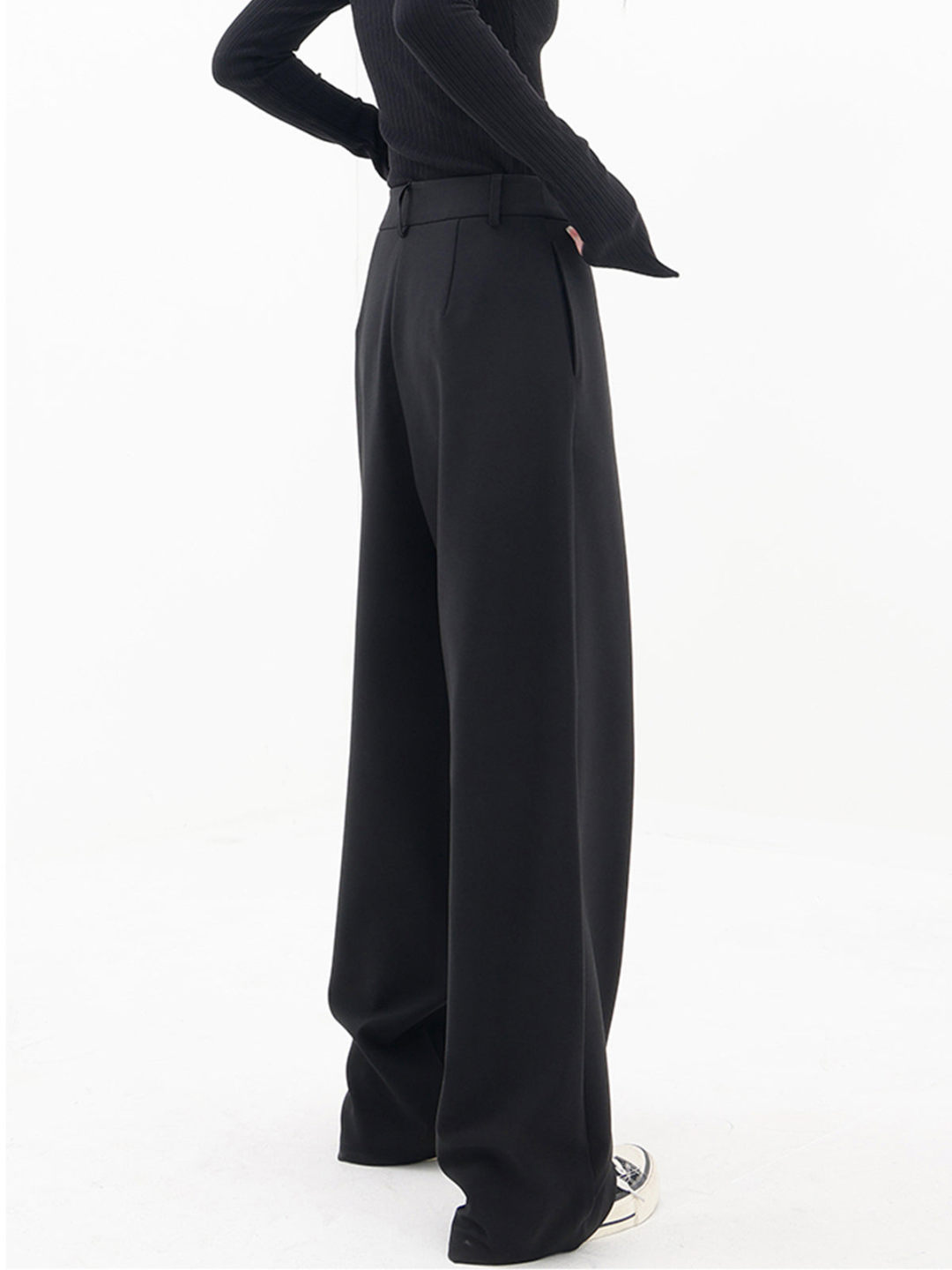 Sofia - Modern Baggy Pants