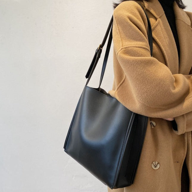 Antoinette - Elegant Bag for Everyday Use