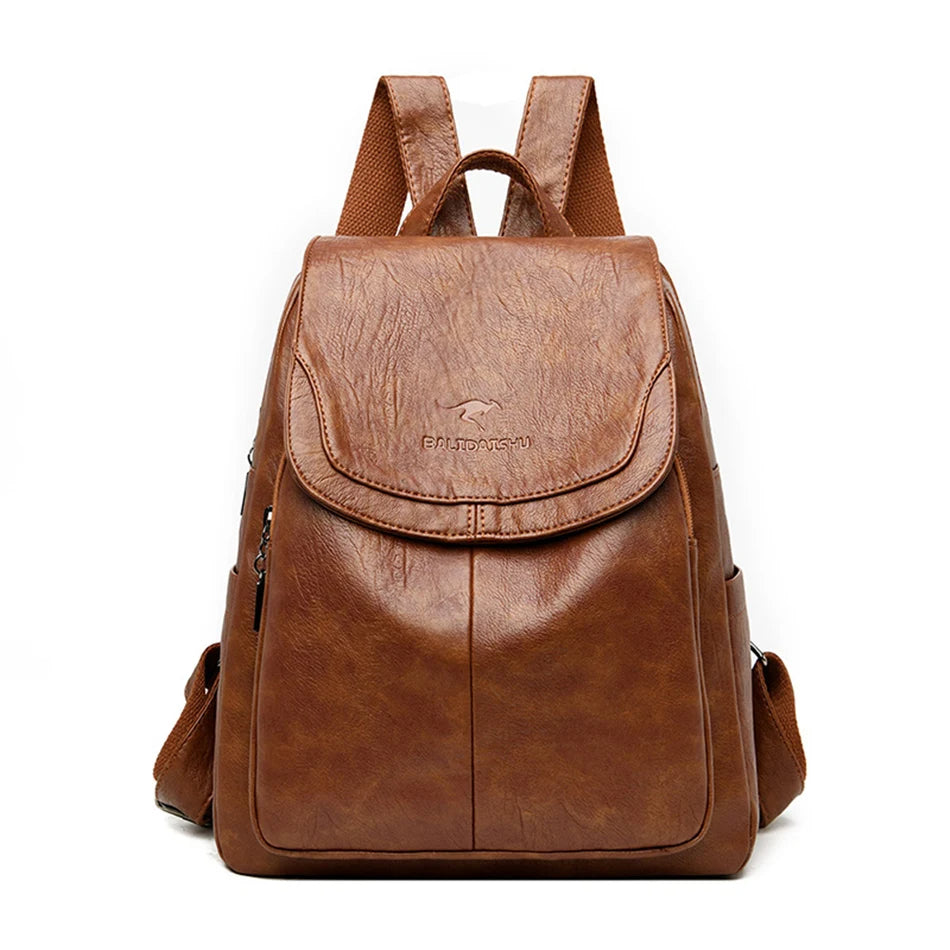 Kristlaug | Elegant and lightweight backpack in a soft white tone