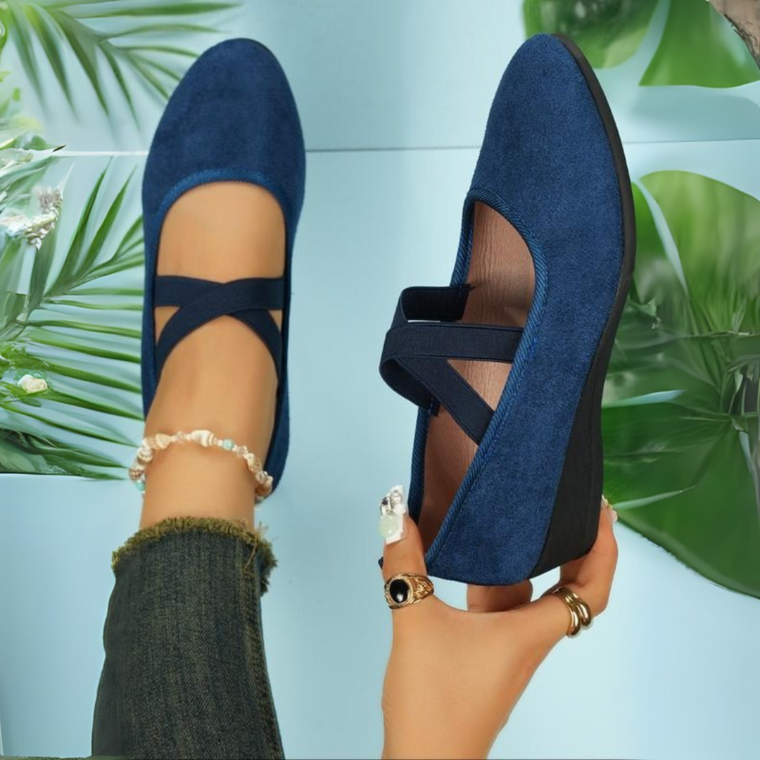 Closed-toe wedge ballet flats