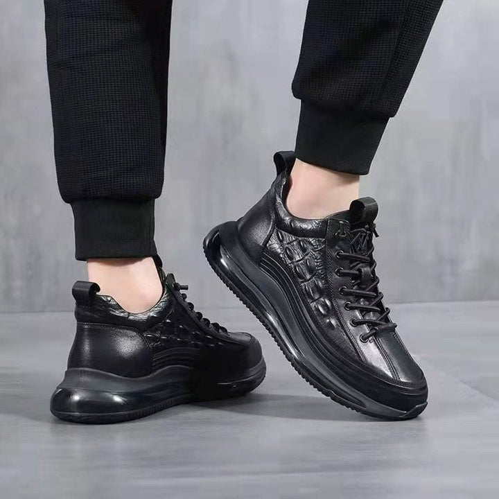 Men’s sneakers with crocodile embossing and laces