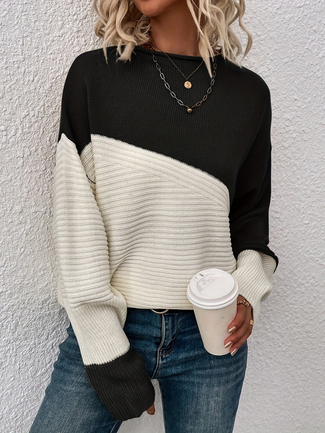 Zelda™ - Elegant Color Block Pullover