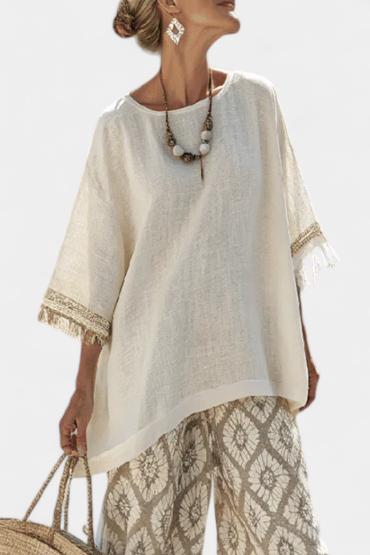 Ilaria – elegant top and casual trousers