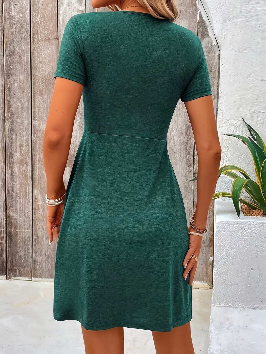 Feliz™ - Chic Dress with Twisted V-Neck