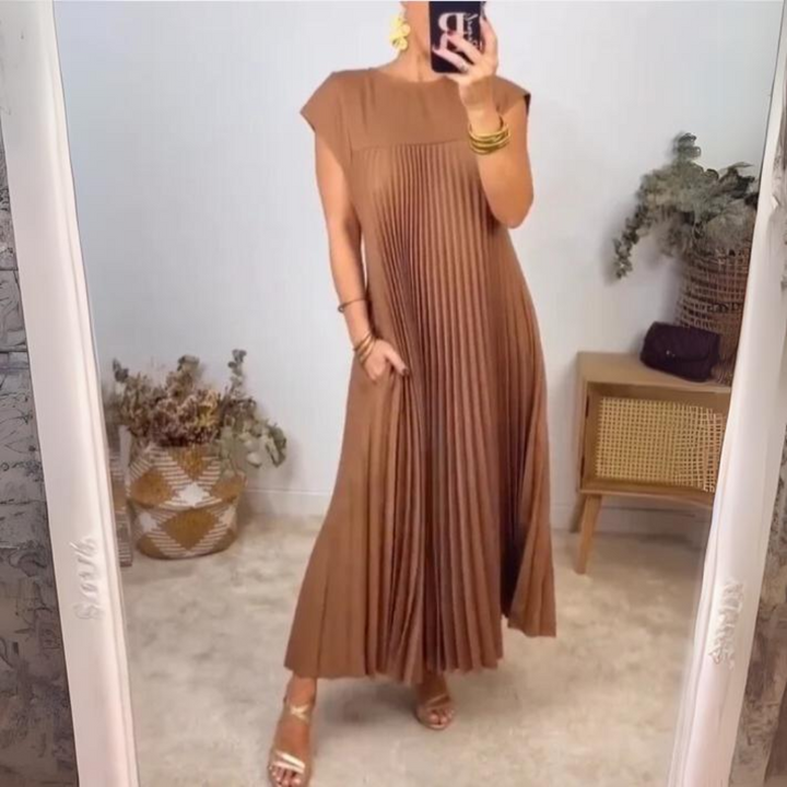 Alexa - Light and Fresh Pleated Dress