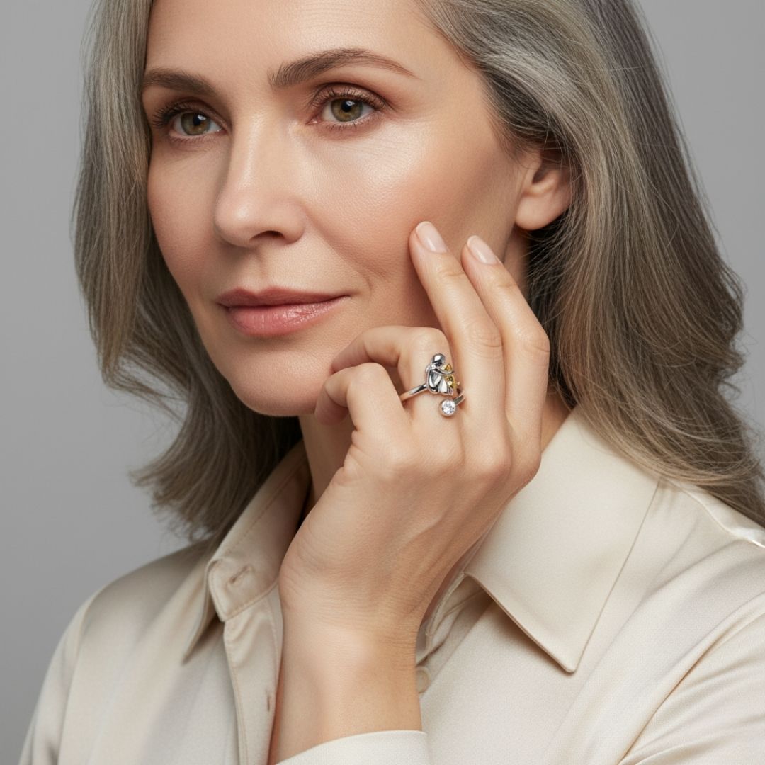 Rose™ - Dog Motif Ring