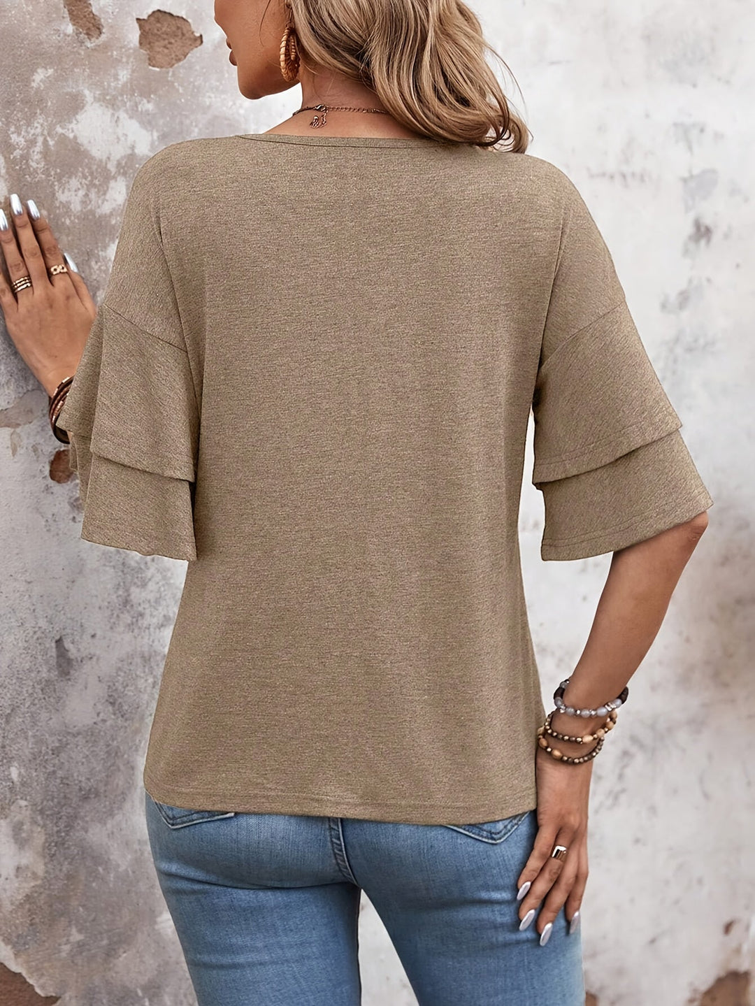 Hazel™ - V-neck t-shirt with wide sleeves