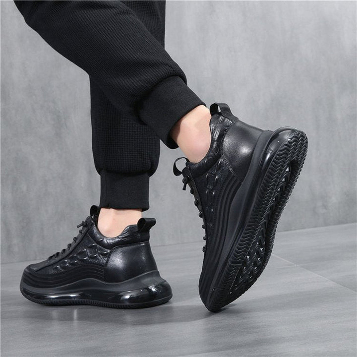 Men’s sneakers with crocodile embossing and laces