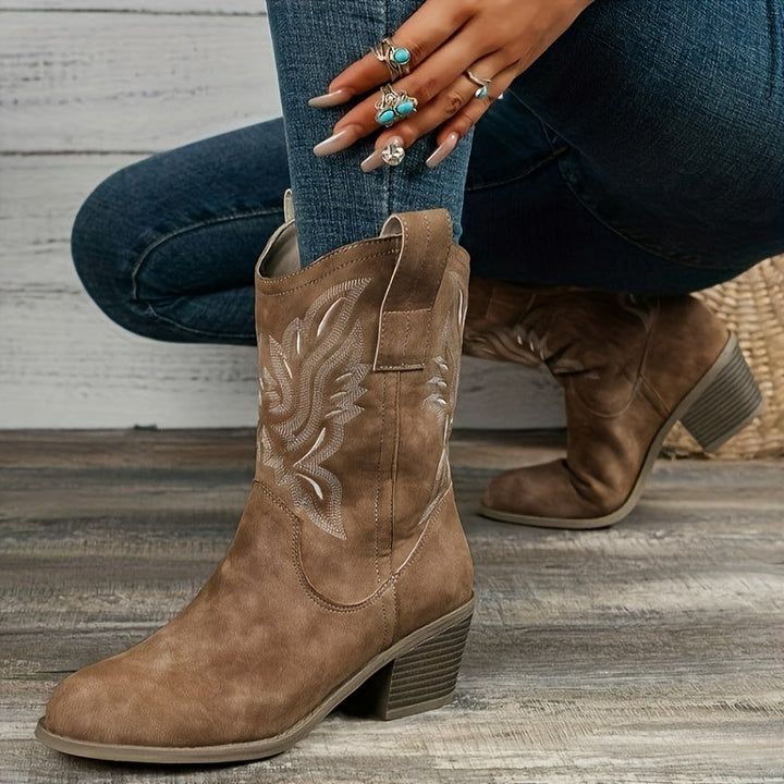Women’s western boots for wide calves with an embroidered shaft