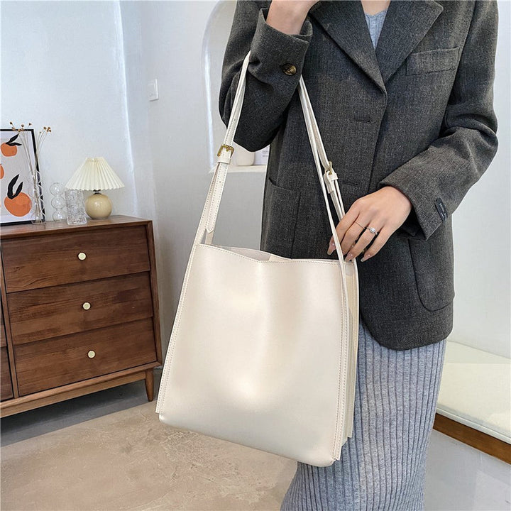 Antoinette - Elegant Bag for Everyday Use