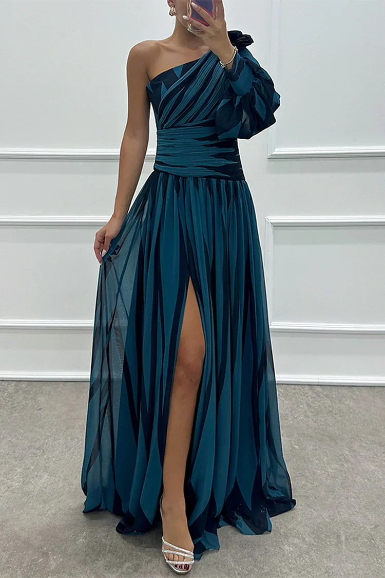 Chloe - Elegant striped one-shoulder maxi dress