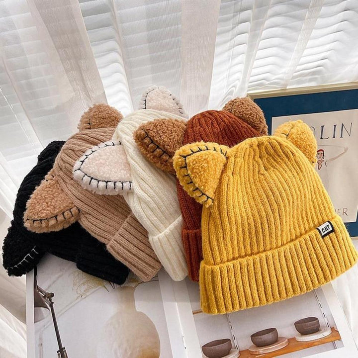 Gestrickte Wintermütze mit Katzenohren von PurrWarm