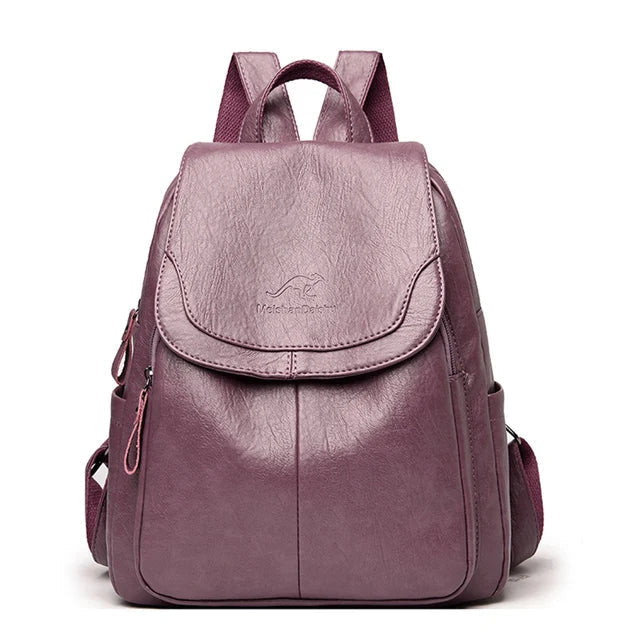 Kristlaug | Elegant and lightweight backpack in a soft white tone