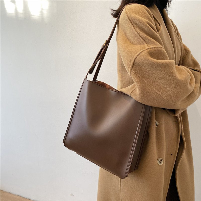 Antoinette - Elegant Bag for Everyday Use