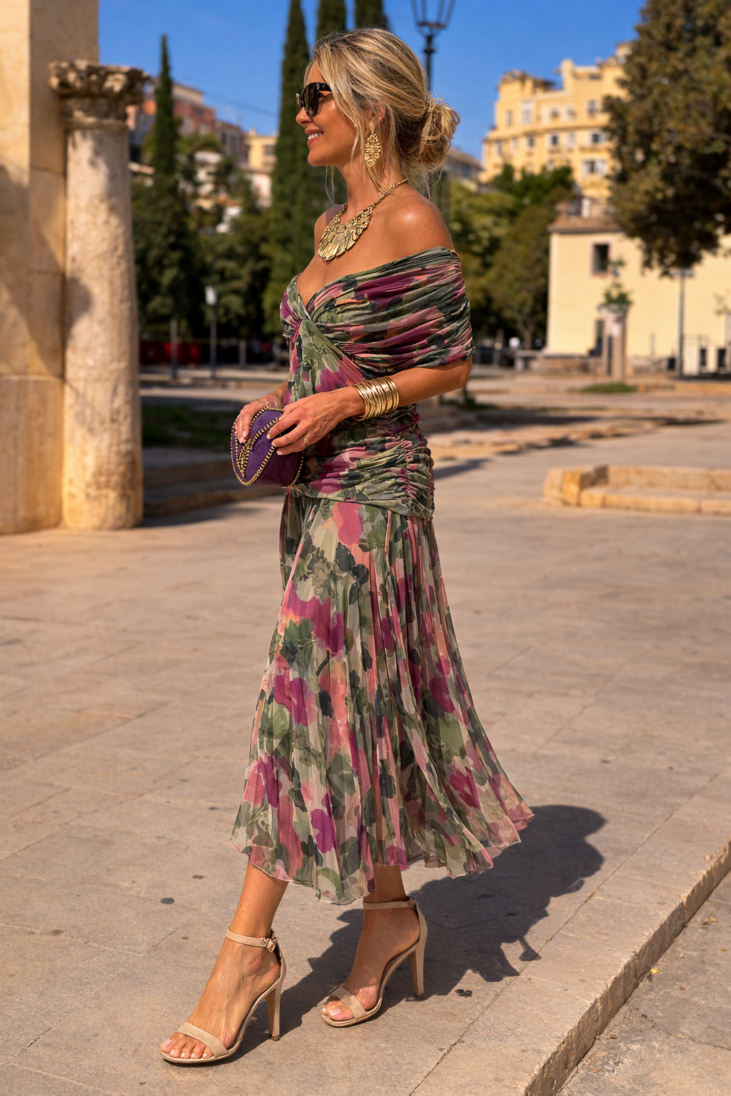 Elegant maxi dress for parties with a V-neck