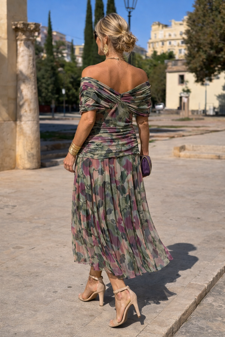 Elegant maxi dress for parties with a V-neck