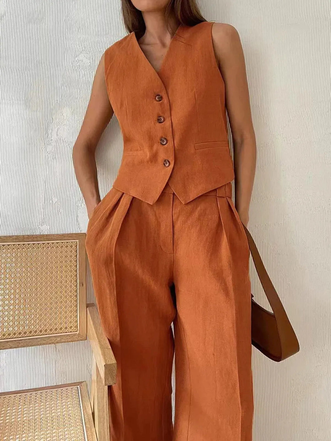 Damen Set mit weitem Bein, Knöpfen und Taschen
