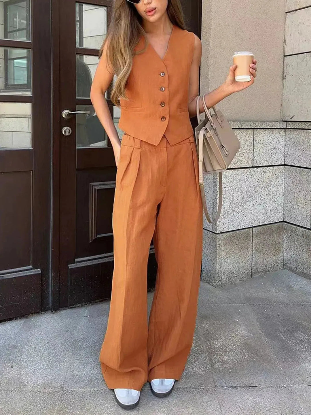 Damen Set mit weitem Bein, Knöpfen und Taschen