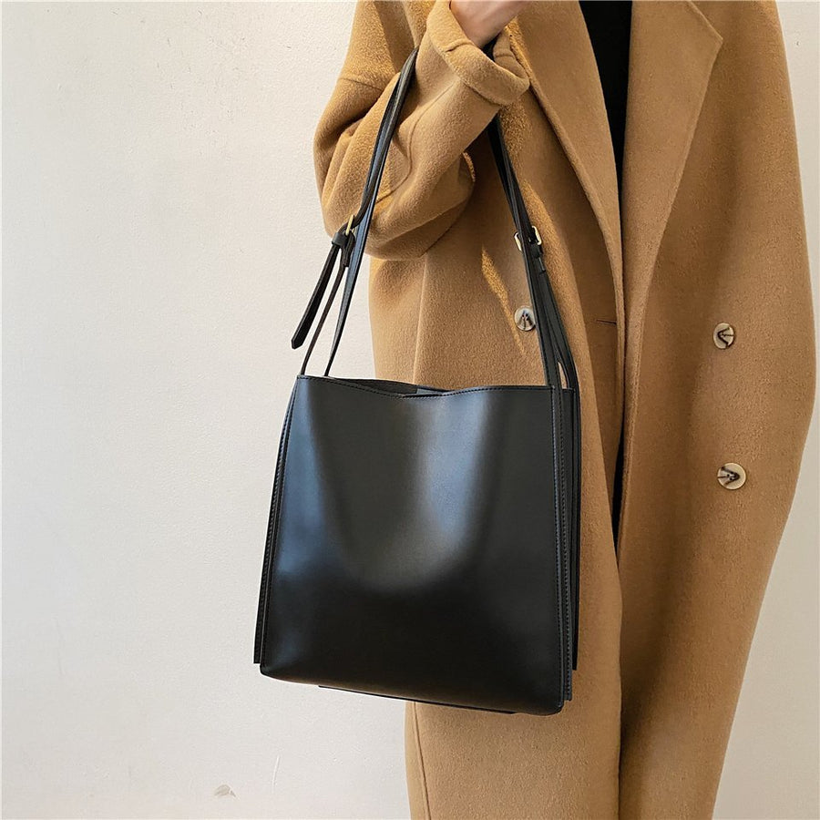 Antoinette - Elegant Bag for Everyday Use