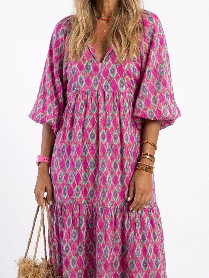 Apolline | Midi dress with three-quarter sleeves and V-neck in patterned fabric