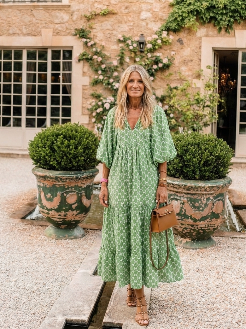 Apolline | Midi dress with three-quarter sleeves and V-neck in patterned fabric
