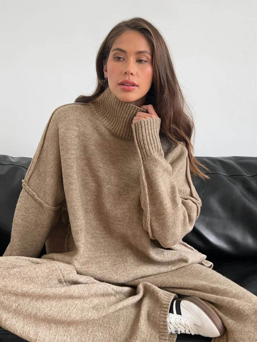 Liora - Turtleneck Knitting Kit
